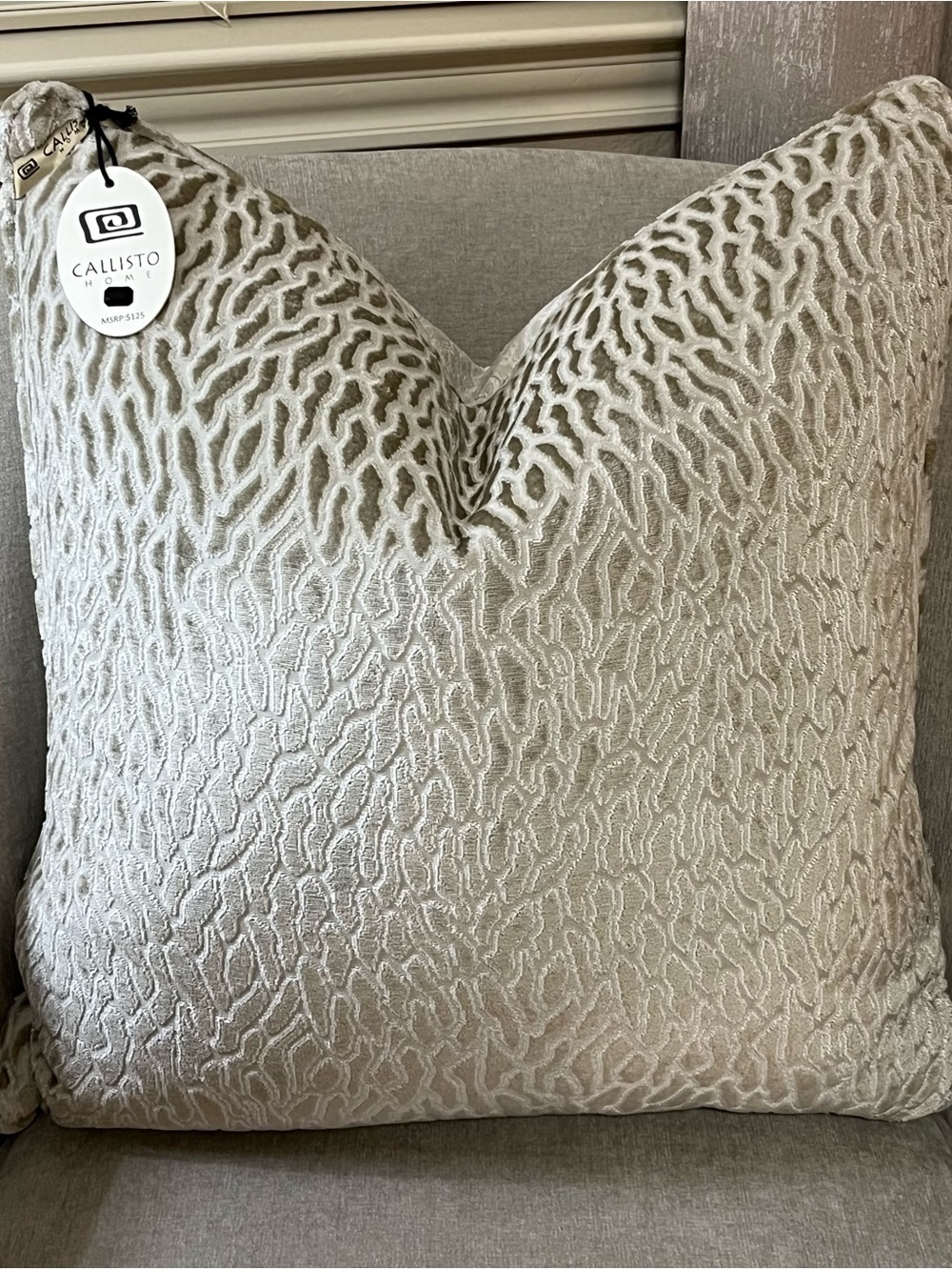 1-CALLISTO HOME CUT VELVET ANIMAL PRINT LUXURY DECORATIVE PILLOW (T01020F12)